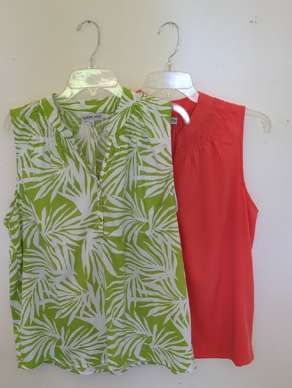 2 Buckhead Betties Sleeveless Tops Printed Green & White Palm / Orange
